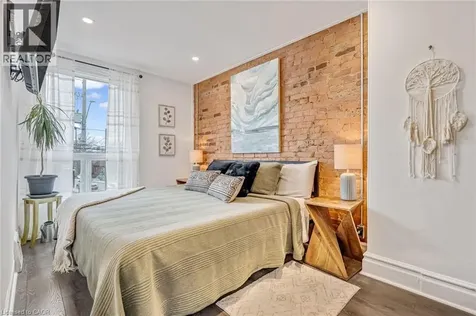 188 Bay Street North Hamilton ON L8R 2P7