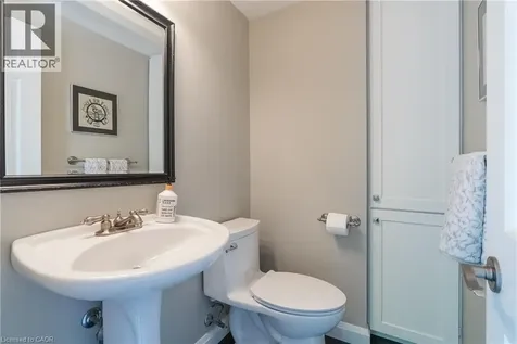 3 Maple Drive Stoney Creek ON L8G 3C1
