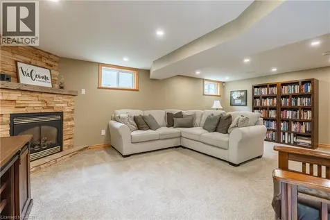 3 Maple Drive Stoney Creek ON L8G 3C1