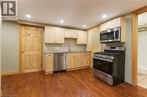 3 Maple Drive Stoney Creek ON L8G 3C1
