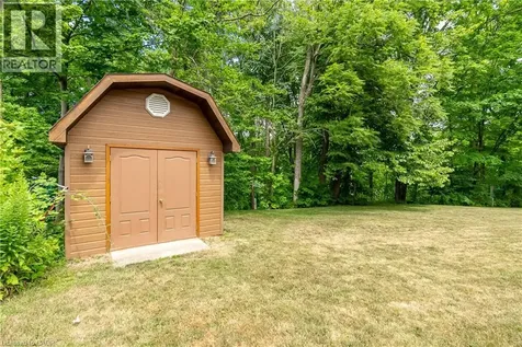 3 Maple Drive Stoney Creek ON L8G 3C1