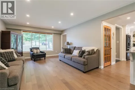 3 Maple Drive Stoney Creek ON L8G 3C1