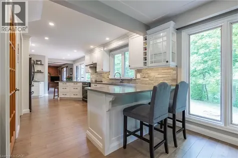 3 Maple Drive Stoney Creek ON L8G 3C1