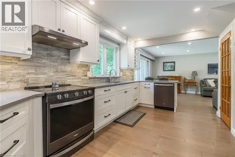 3 Maple Drive Stoney Creek ON L8G 3C1