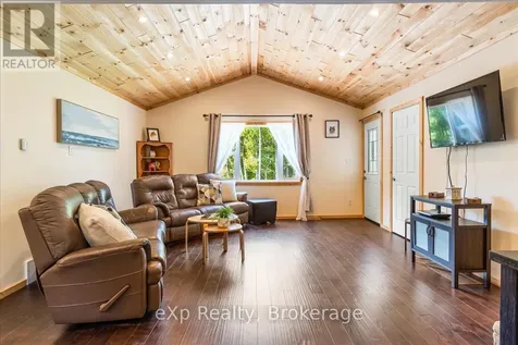 19 Murray Avenue Northern Bruce Peninsula ON N0H 1W0