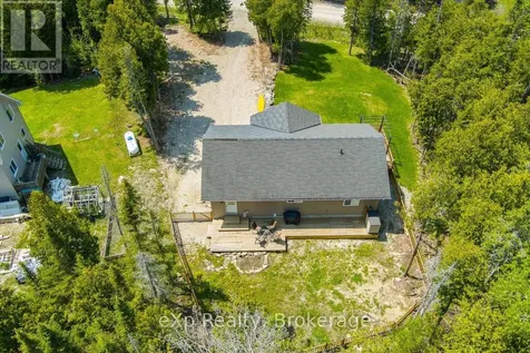 19 Murray Avenue Northern Bruce Peninsula ON N0H 1W0