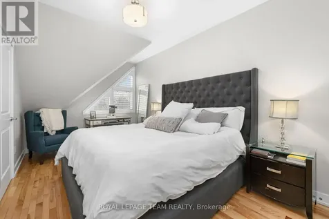 433 Dawson Avenue Ottawa ON K1Z 5V5