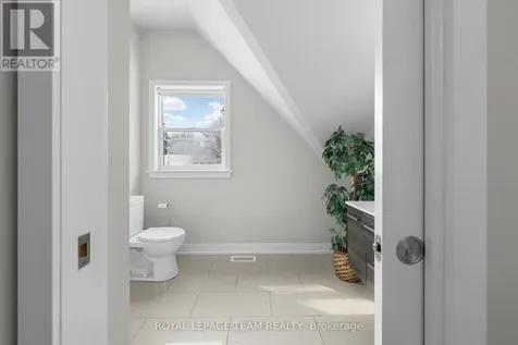 433 Dawson Avenue Ottawa ON K1Z 5V5