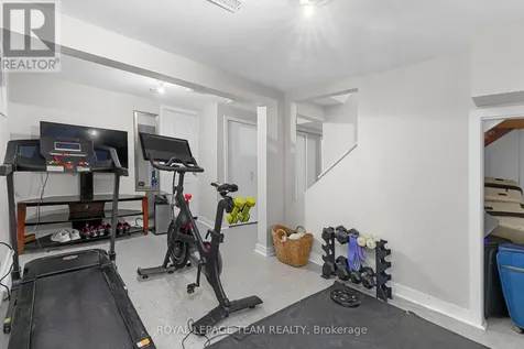 433 Dawson Avenue Ottawa ON K1Z 5V5