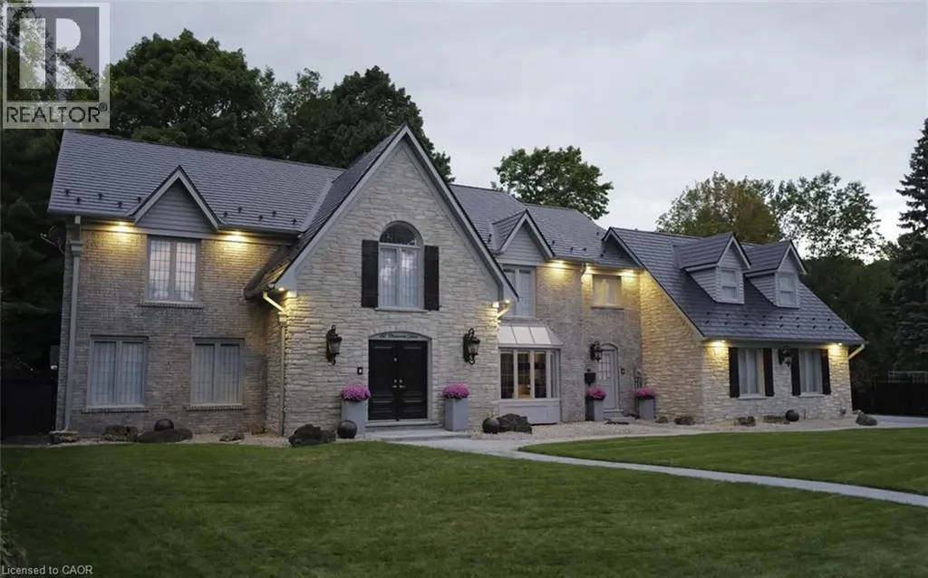 132 Chancery Drive Ancaster ON L9G 4M2