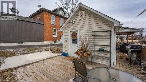 209 Main Street Port Dover ON N0A 1N0