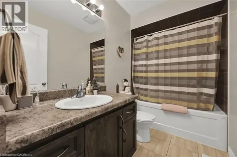 35 Willowbanks Terrace Hamilton ON L8E 0C3