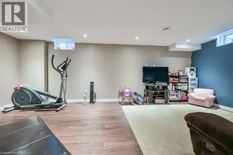 35 Willowbanks Terrace Hamilton ON L8E 0C3