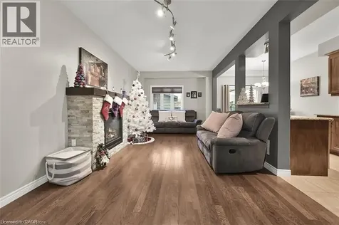 35 Willowbanks Terrace Hamilton ON L8E 0C3
