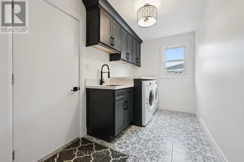 601 Sandringham Drive Waterloo ON N2K 3L5