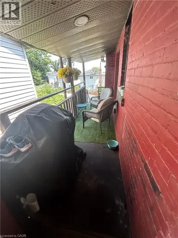 8 St. Matthews Avenue Hamilton ON L8L 5P3