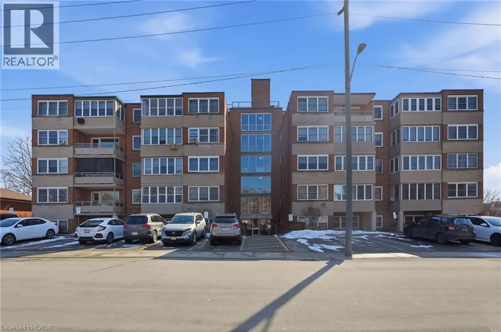 9 Grant Boulevard Dundas ON L9H 4L5