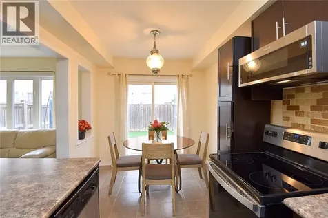 9 Lynch Crescent Binbrook ON L0R 1C0