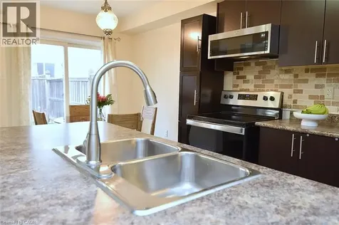 9 Lynch Crescent Binbrook ON L0R 1C0