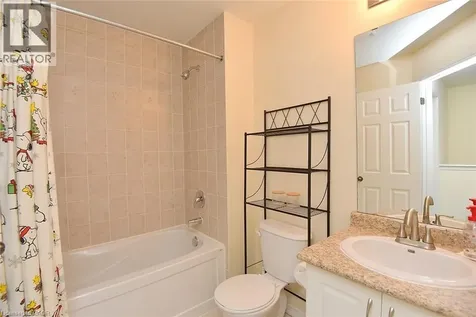 9 Lynch Crescent Binbrook ON L0R 1C0