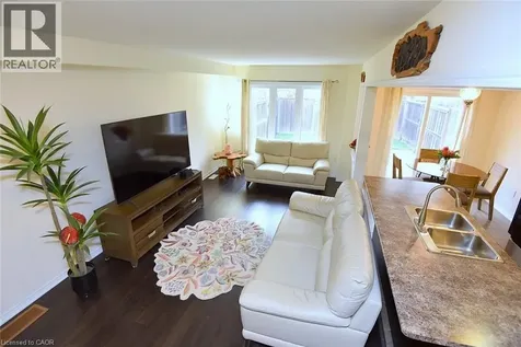 9 Lynch Crescent Binbrook ON L0R 1C0