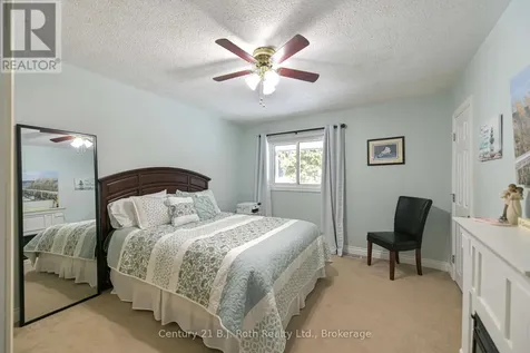 3609 Riverdale Drive Severn ON L0K 2B0