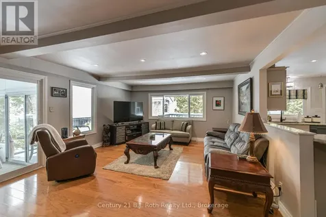 3609 Riverdale Drive Severn ON L0K 2B0