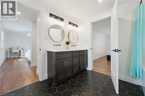 601 Sandringham Drive Waterloo ON N2K 3L5