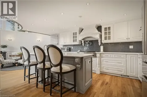 74 Oak Knoll Drive Hamilton ON L8S 4C4