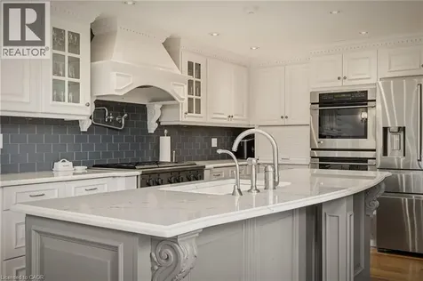 74 Oak Knoll Drive Hamilton ON L8S 4C4
