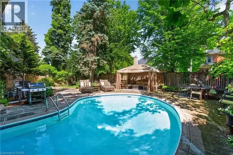 74 Oak Knoll Drive Hamilton ON L8S 4C4