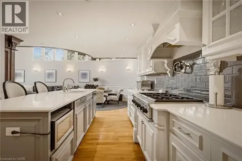 74 Oak Knoll Drive Hamilton ON L8S 4C4
