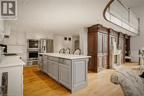 74 Oak Knoll Drive Hamilton ON L8S 4C4