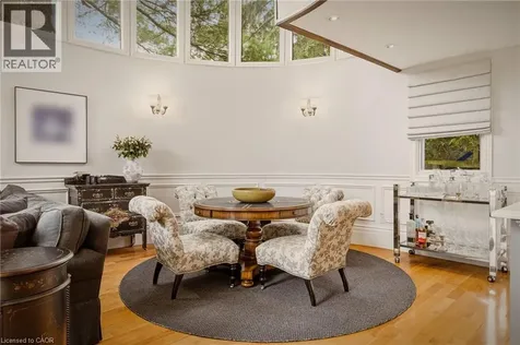 74 Oak Knoll Drive Hamilton ON L8S 4C4