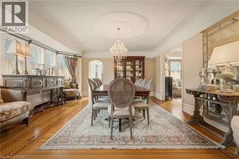 74 Oak Knoll Drive Hamilton ON L8S 4C4