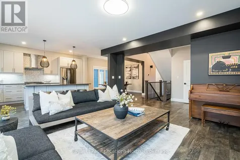 195 Courtland Street West Blue Mountains ON L9Y 4E4