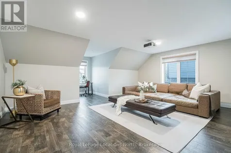 195 Courtland Street West Blue Mountains ON L9Y 4E4