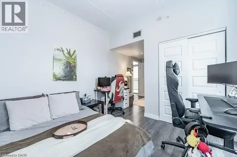 8 Hickory Street Waterloo ON N2L 3H6