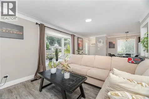 77 Fairview Road Grimsby ON L3M 3L6
