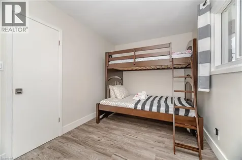 77 Fairview Road Grimsby ON L3M 3L6