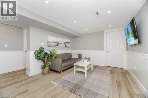 77 Fairview Road Grimsby ON L3M 3L6