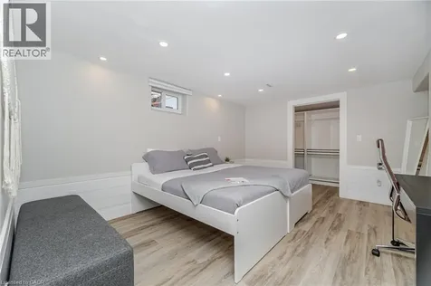 77 Fairview Road Grimsby ON L3M 3L6