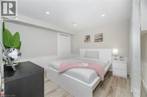 77 Fairview Road Grimsby ON L3M 3L6