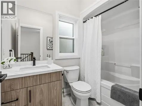 230 Knoll Street Port Colborne ON L3K 5B6