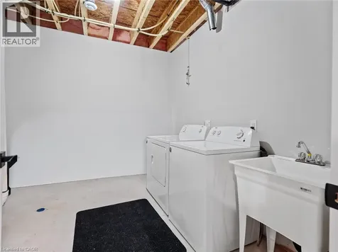 230 Knoll Street Port Colborne ON L3K 5B6