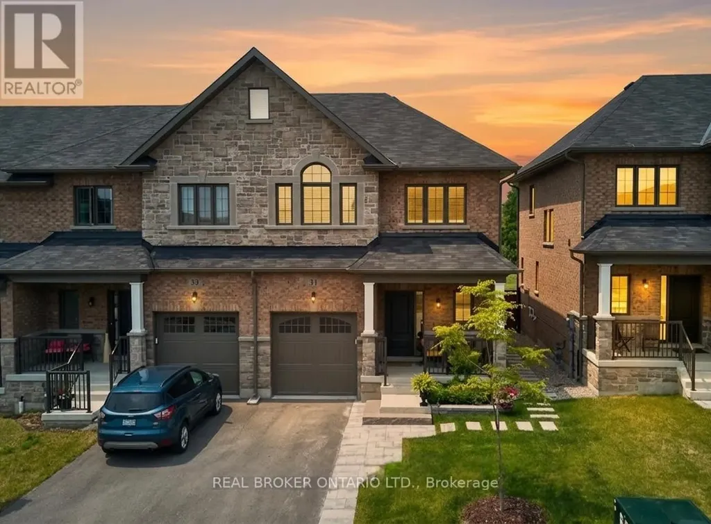 31 Gord Matthews Way Uxbridge ON L9P 0E9