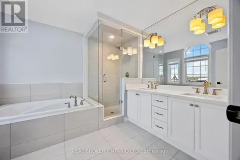 31 Gord Matthews Way Uxbridge ON L9P 0E9