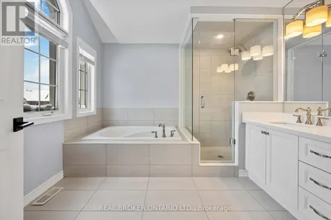 31 Gord Matthews Way Uxbridge ON L9P 0E9