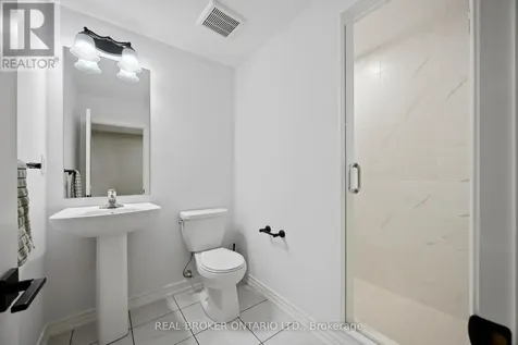 31 Gord Matthews Way Uxbridge ON L9P 0E9