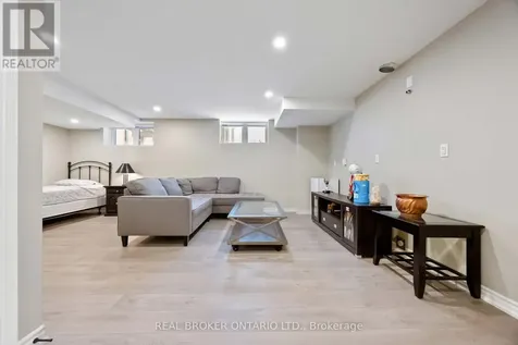 31 Gord Matthews Way Uxbridge ON L9P 0E9